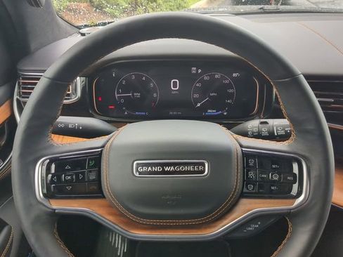 Used 2025 Jeep Grand Wagoneer Series III w/ Rear Seat Video Group 1 AWD/4WD image 34