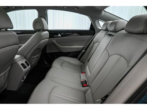 Used 2016 Hyundai Sonata Limited w/ Option Group 02 FWD image 20