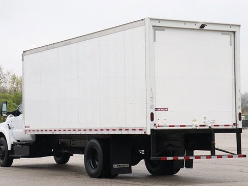 Used 2022 Ford F750 2WD Regular Cab Super Duty image 6
