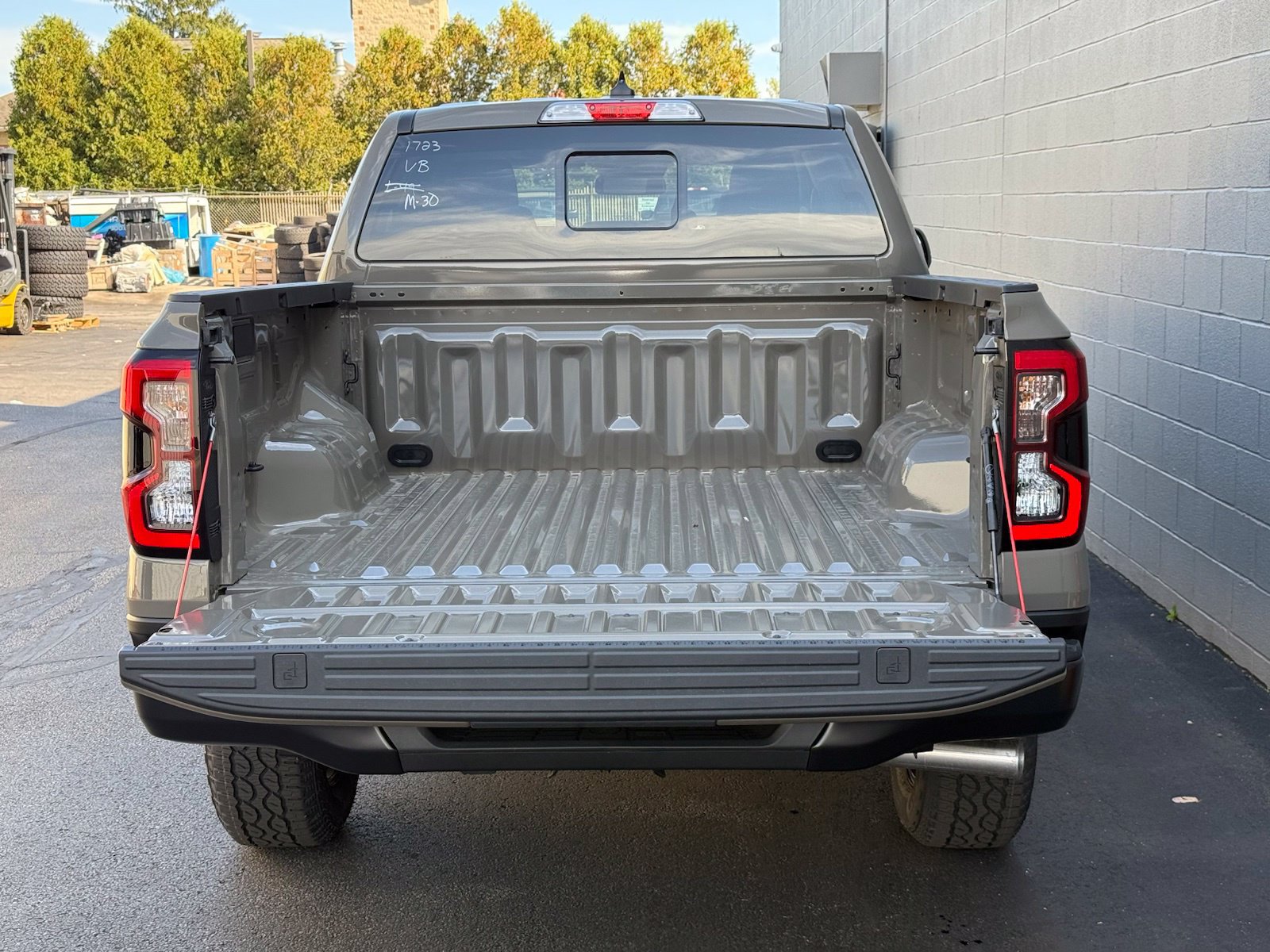 New 2026 Ford Ranger XLT w/ Black Appearance Package AWD/4WD image 41
