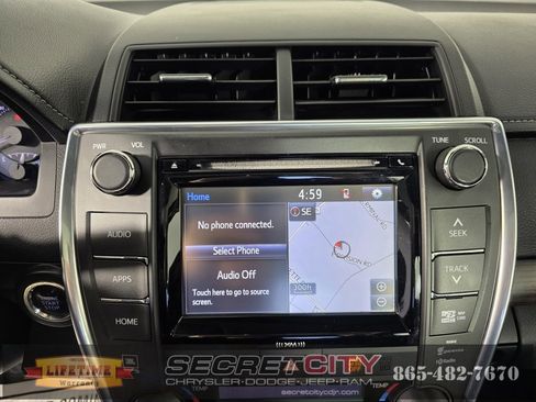 Used 2016 Toyota Camry XLE image 19