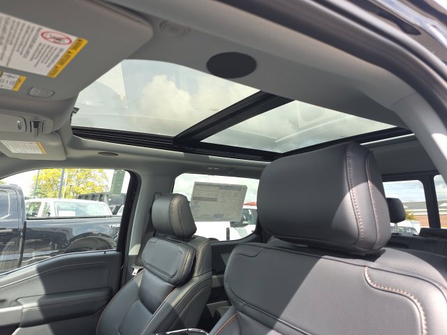 New 2027 Ford F350 Lariat w/ Lariat Ultimate Package AWD/4WD image 16