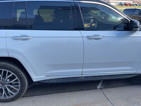 Used 2021 Jeep Grand Cherokee L Summit image 10