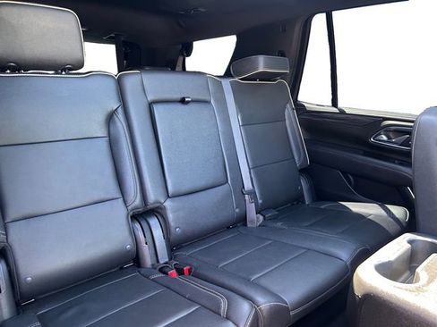Used 2023 GMC Yukon SLT w/ Max Trailering Package AWD/4WD image 18