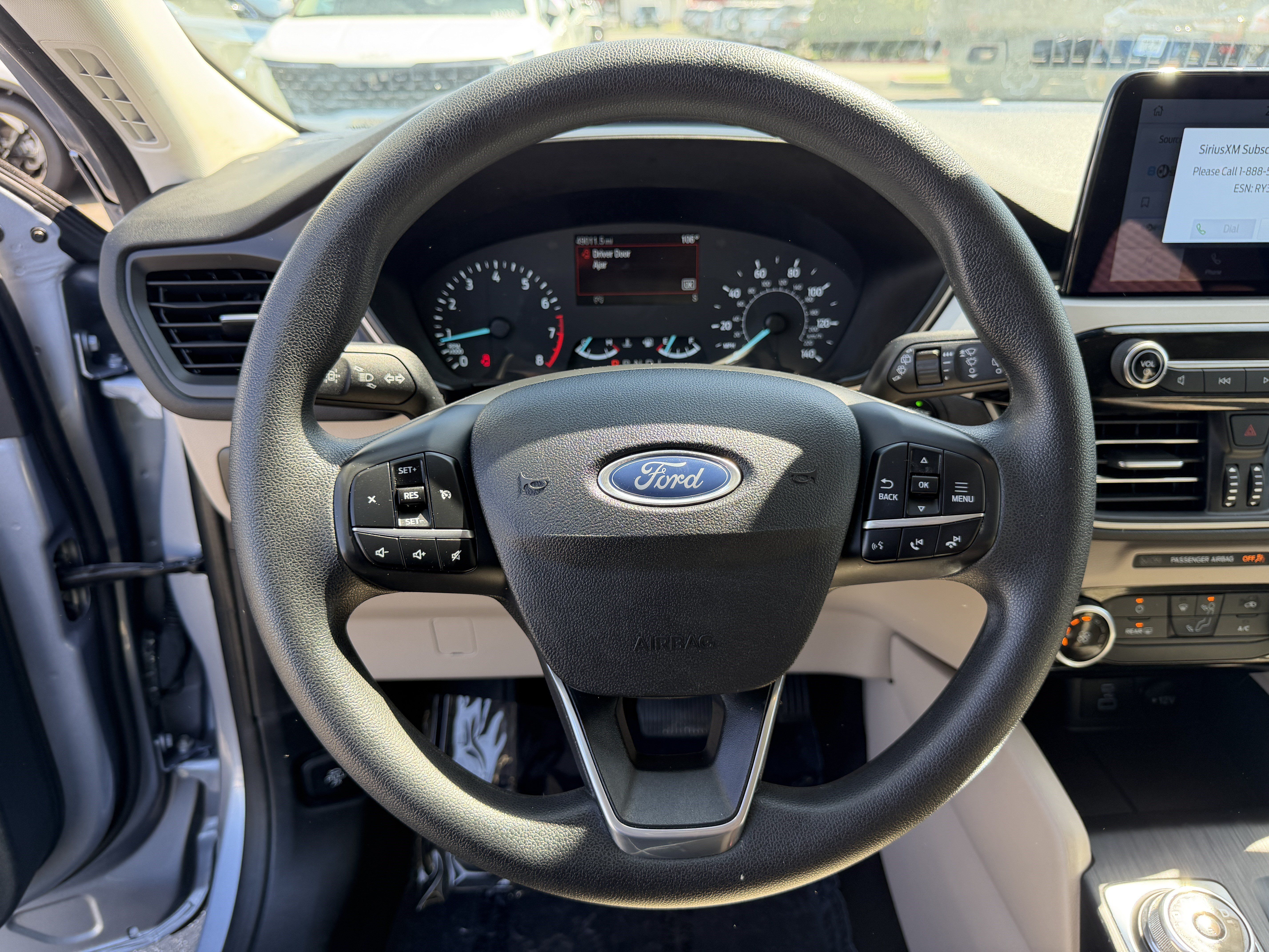 Used 2022 Ford Escape SE FWD image 18