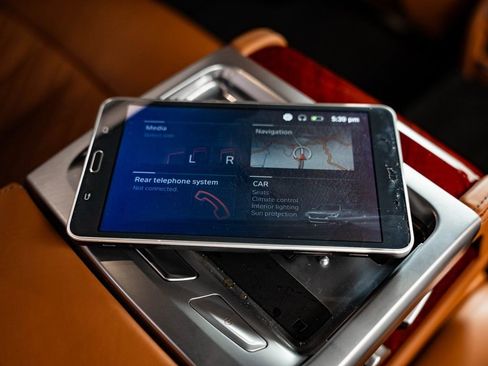 Certified 2022 BMW ALPINA B7 xDrive w/ Luxury Rear Seating Package image 51