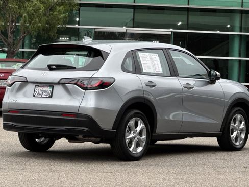 Certified 2025 Honda HR-V LX image 4