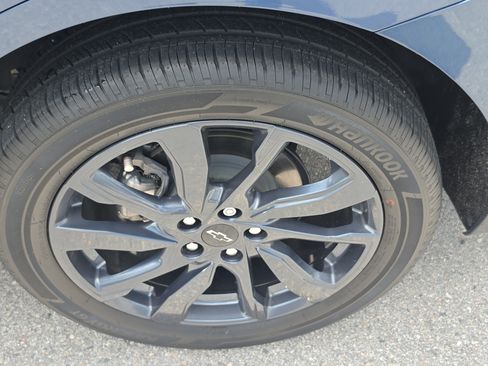 Used 2024 Chevrolet Equinox RS w/ RS Leather Package FWD image 23