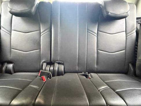 Used 2018 Cadillac Escalade Premium Luxury RWD image 43
