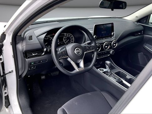 Used 2023 Nissan Sentra SV FWD image 16