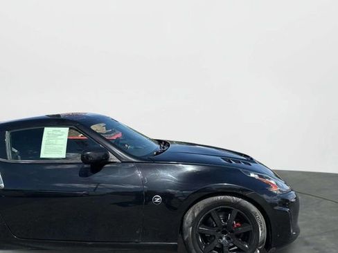 Used 2018 Nissan 370Z Coupe RWD image 24