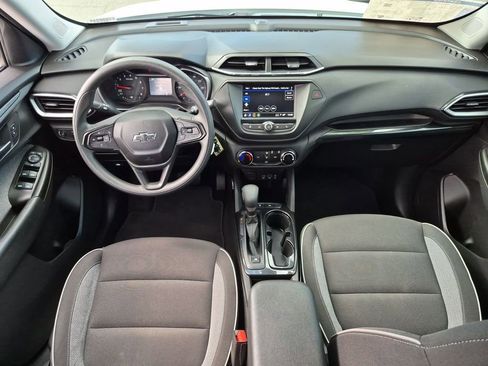 Used 2023 Chevrolet TrailBlazer LS FWD image 13