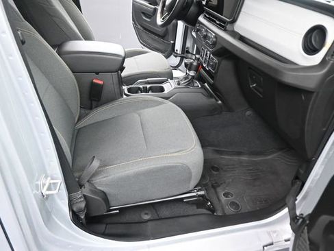 Used 2024 Jeep Wrangler Unlimited Sport AWD/4WD image 69