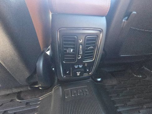 Used 2018 Jeep Grand Cherokee Summit w/ Platinum Series Group AWD/4WD image 12