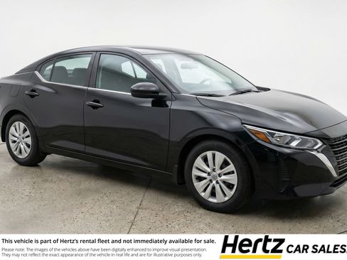 Used 2025 Nissan Sentra S image 1