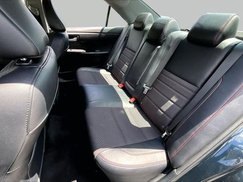 Used 2017 Toyota Camry SE FWD image 19