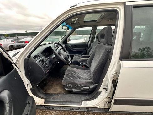 Used 2001 Honda CR-V LX image 18