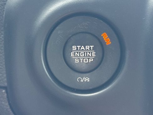 Used 2022 Jeep Wrangler Unlimited Sport AWD/4WD image 30