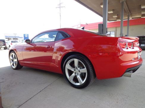 Used 2011 Chevrolet Camaro SS RWD image 6