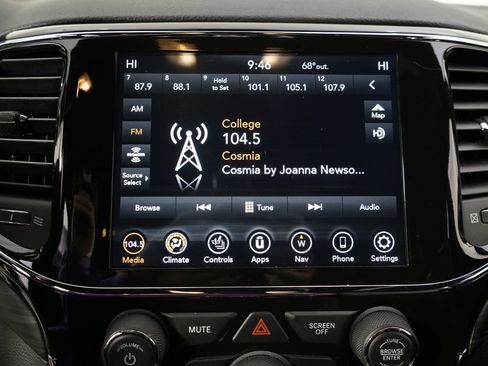 Used 2021 Jeep Grand Cherokee Laredo X AWD/4WD image 28