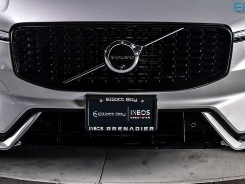 Used 2025 Volvo XC60 B5 Plus AWD/4WD image 9