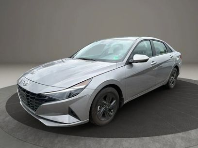 Used 2023 Hyundai Elantra SEL