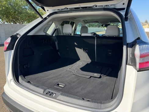 Certified 2023 Ford Edge Titanium AWD/4WD image 7