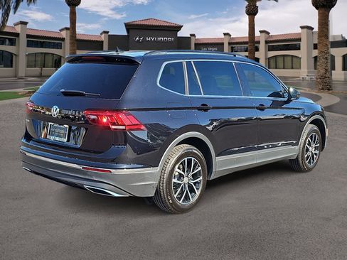 Used 2021 Volkswagen Tiguan SE image 8