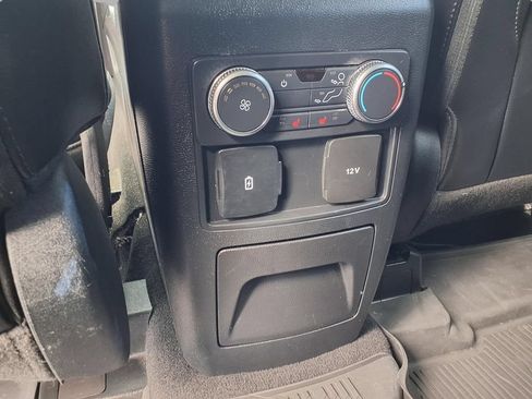 Used 2022 Ford Explorer Limited AWD/4WD image 22
