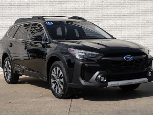 Used 2023 Subaru Outback Limited image 6