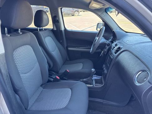 Used 2009 Chevrolet HHR LS image 26