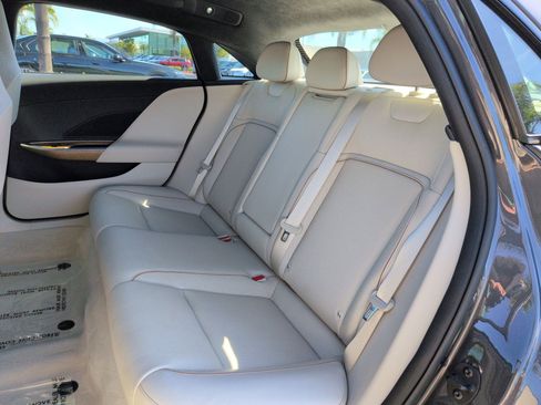 Used 2024 Lucid Air Touring image 30