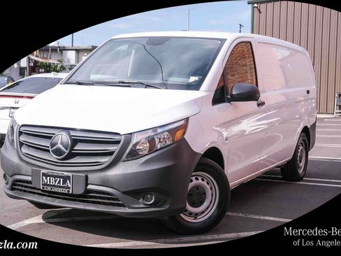 Used 2023 Mercedes-Benz Metris image 1