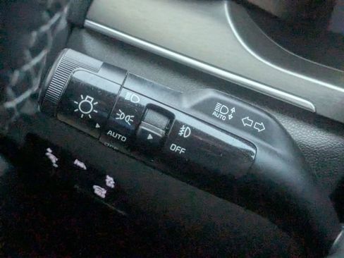 Used 2023 Kia Sorento SX image 23