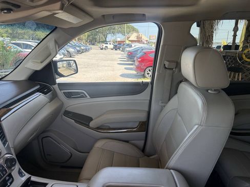 Used 2017 GMC Yukon Denali w/ Enhanced Security Package AWD/4WD image 9