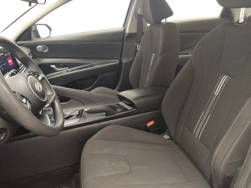 Used 2024 Hyundai Elantra SEL FWD image 17