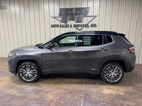 Used 2023 Jeep Compass Limited w/ Elite Group AWD/4WD image 2