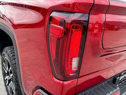 Used 2024 GMC Sierra 1500 AT4 w/ Technology Package AWD/4WD image 29