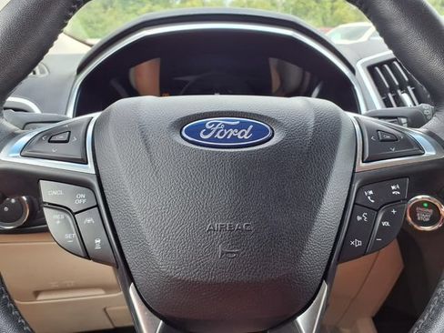 Used 2020 Ford Edge Titanium w/ Equipment Group 301A AWD/4WD image 19