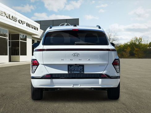 Used 2025 Hyundai Kona Limited image 9