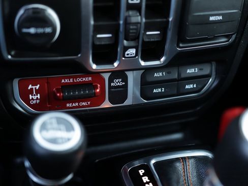 Used 2023 Jeep Gladiator Mojave w/ LED Lighting Group image 20