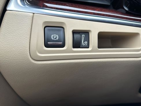 Used 2018 Cadillac XT5 Luxury w/ LPO, Wheel Lock Package image 34