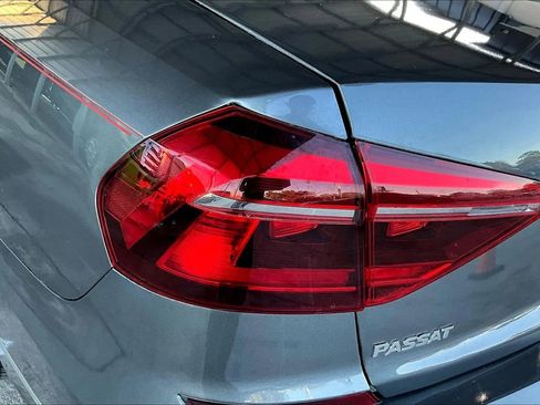 Used 2018 Volkswagen Passat 2.0T S w/ Driver Assistance Package image 20