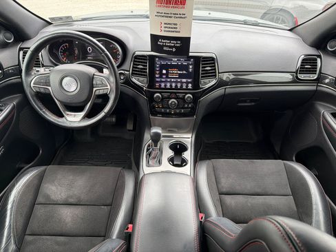 Used 2020 Jeep Grand Cherokee Trailhawk AWD/4WD image 20