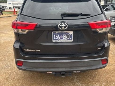 Used 2018 Toyota Highlander SE image 4