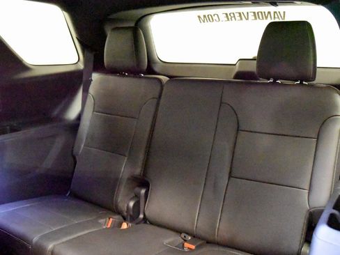 Used 2023 Chevrolet Traverse Premier w/ Redline Edition image 7