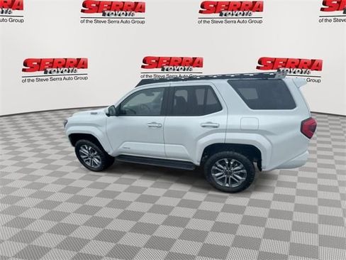 Used 2025 Toyota 4Runner Limited AWD/4WD image 7