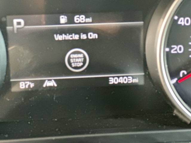 Certified 2024 Kia Carnival LX FWD image 12