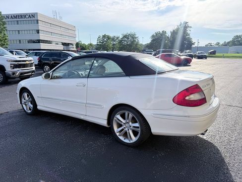 Used 2006 Mercedes-Benz CLK 350 Cabriolet w/ Premium Pkg image 3