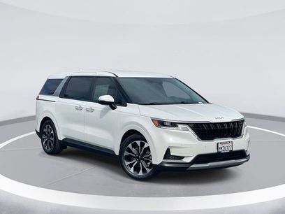 Used 2024 Kia Carnival EX